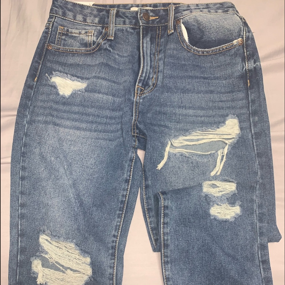 Distressed Boyfriend Fit Jeans